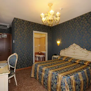 Il Mercante Di Otel Venedik